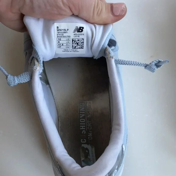 Women's New Balance sneakers size 10 - Picture 4 of 5